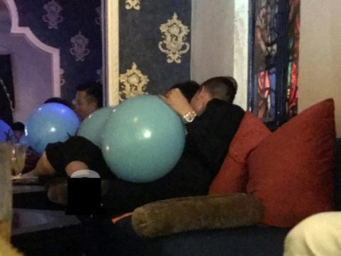 Đừng đùa với 'bóng cười'