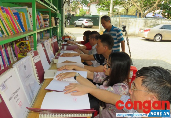 Mang 'ánh sáng tri thức' đến với độc giả