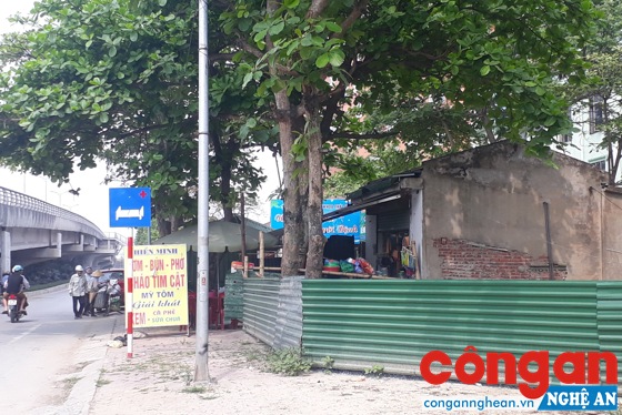 Vướng mắc vì 1 ki-ốt cho thuê