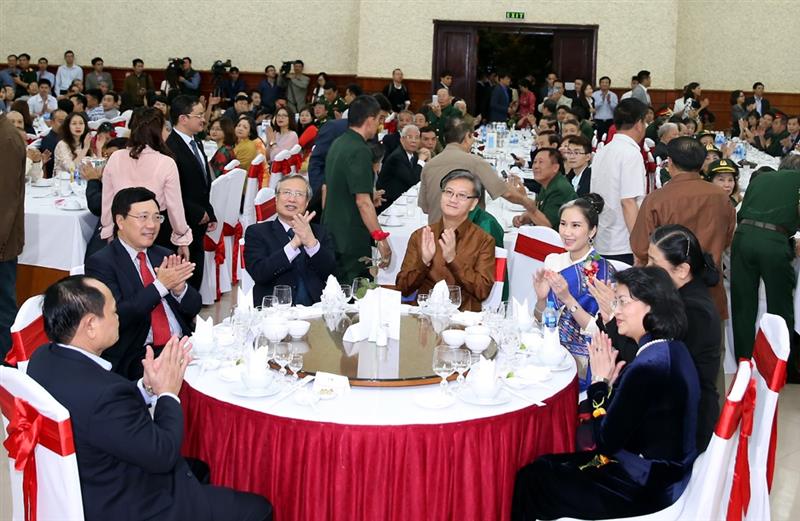 Đại sứ quán Lào tổ chức đón Tết cổ truyền Bunpimay tại Hà Nội