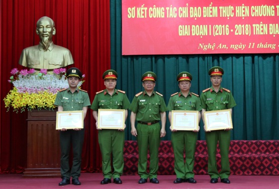 Các tập thể được nhận Bằng khen của Bộ Công an về thành tích đấu tranh với tội phạm mua bán người