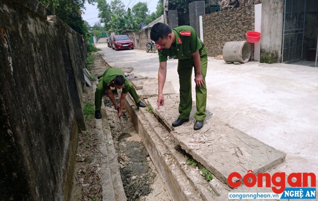 Phát hiện, thu giữ 5 tấn mỡ, da lợn không rõ nguồn gốc