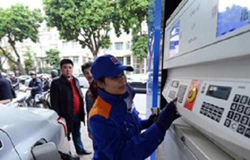 Giá xăng giữ nguyên, giá dầu tăng nhẹ