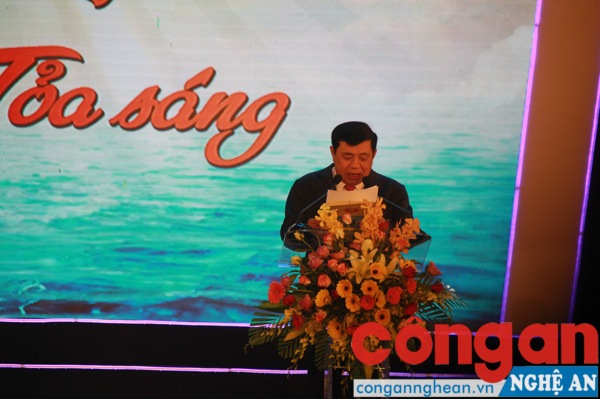 Đồng chí Nguyễn Xuân Đường - Chủ tịch UBND tỉnh Nghệ An phát biểu tại buổi lễ