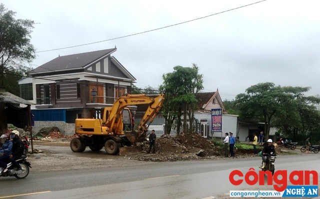 Lập lại trật tự hành lang an toàn giao thông trên Quốc lộ 48