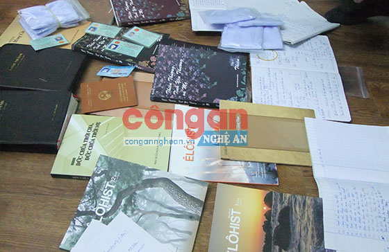 Các tài liệu liên quan đến “Hội Thánh đức chúa trời” bị lực lượng Công an thu giữ