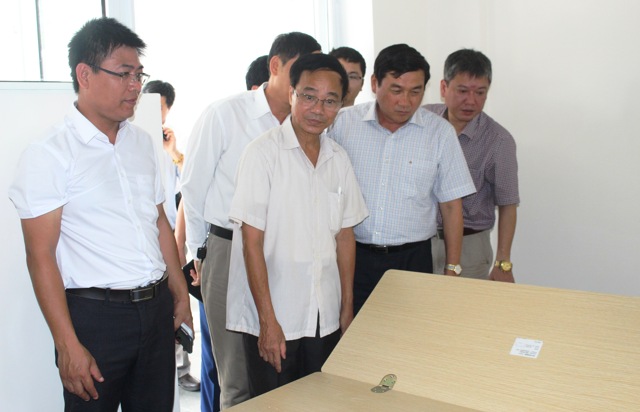 Hệ thống phòng học hiện đại với nhiều thiết bị tiên tiến