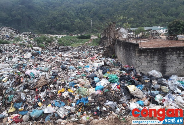 Cần đẩy nhanh tiến độ xây dựng bãi rác Quỳ Hợp