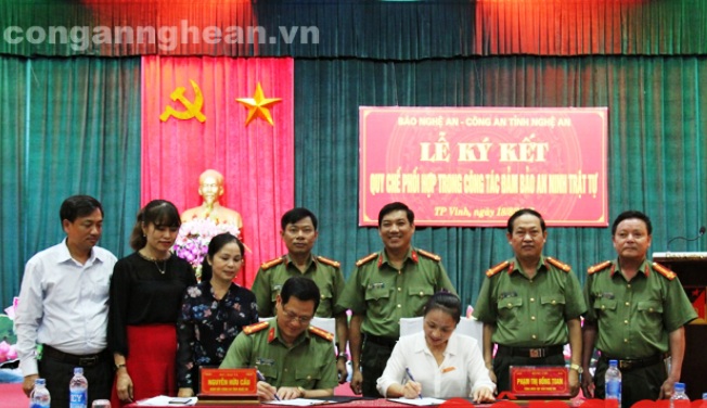  Lễ ký kết quy chế phối hợp trong công tác đảm bảo an ninh trật tự
