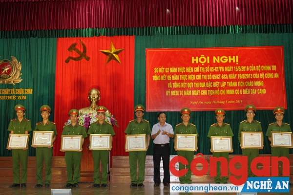 Các cá nhân, tập thể được nhận Bằng khen của UBND tỉnh