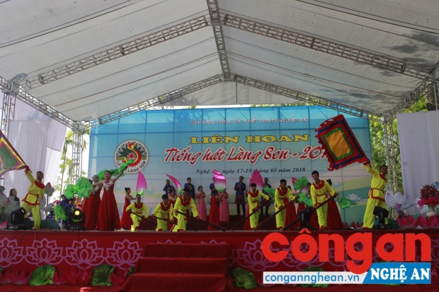 Khai mạc Liên hoan Tiếng hát Làng Sen năm 2018