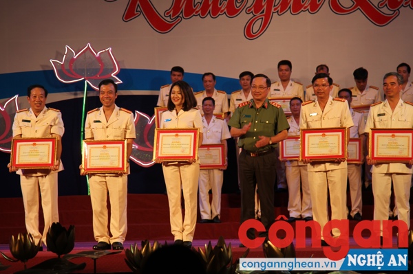 Bế mạc Liên hoan nghệ thuật quần chúng CAND khu vực II