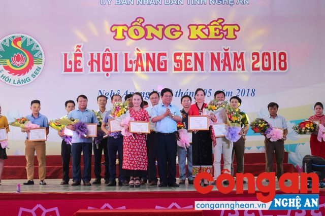 Bế mạc Lễ hội Làng Sen năm 2018