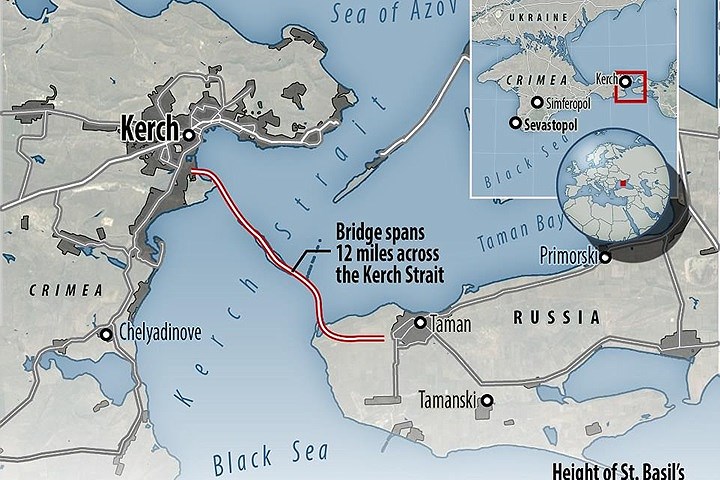 Đồ họa của Daily Mail về cây cầu (màu đỏ) dài tới 19km do Nga xây dựng bắc qua Eo biển Kerch (giữa Biển Đen và biển Azov).