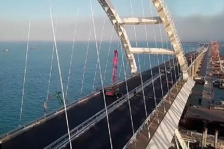 Khi đưa vào hoạt động đầy đủ, cây cầu có khả năng phục vụ 40.000 ô tô mỗi ngày. Ảnh: East2west.