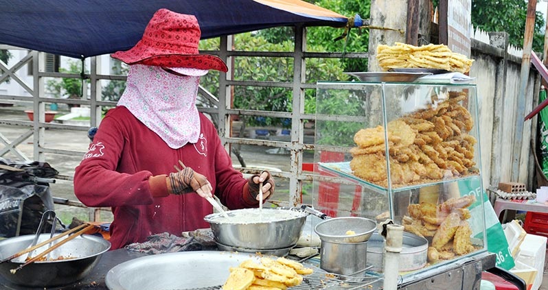 Nắng nóng, nguy cơ mất an toàn thực phẩm đường phố