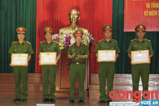 Thấm nhuần lời Bác dạy