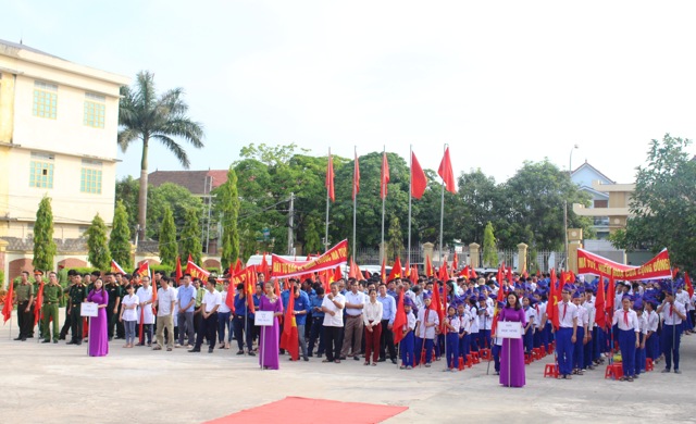 Quỳnh Lưu: Ra quân hưởng ứng Tháng hành động phòng, chống ma túy 2018