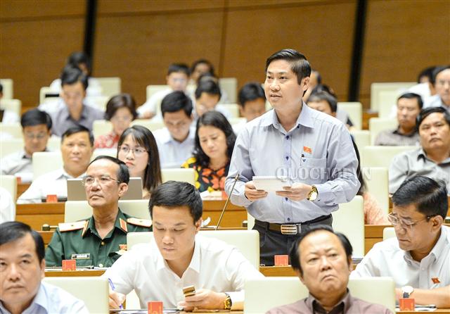 Đại biểu Quốc hội chất vấn Bộ trưởng Bộ Giao thông- Vận tải