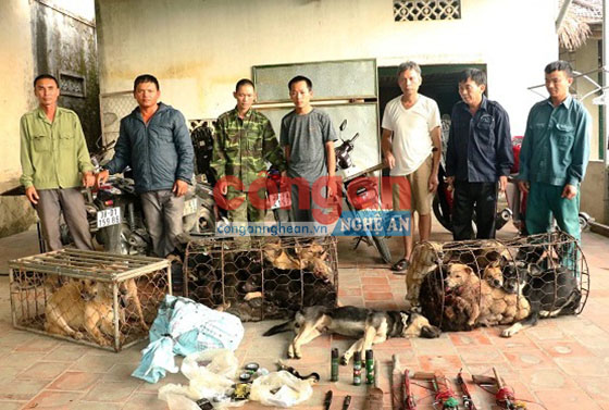 Triệt phá đường dây trộm chó, thu nhiều hung khí