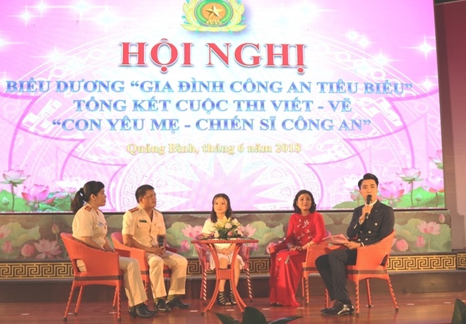 Hội nghị biểu dương 'Gia đình Công an tiêu biểu'
