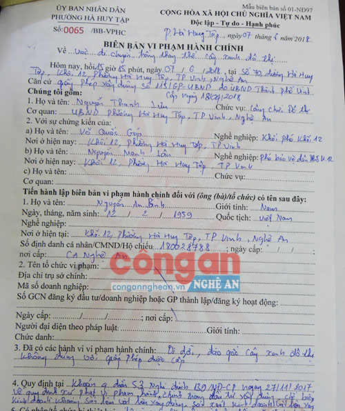  Sau khi Báo Công an Nghệ An phản ánh sự việc, UBND phường Hà Huy Tập đã kiểm tra, lập biên bản vi phạm hành chính đối với hộ gia đình ông Nguyễn An Bình