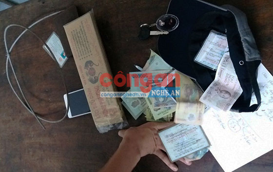 3 đối tượng Lê Văn Hiến, Nguyễn Đăng Lộc và Nguyễn Đăng Hồng cùng tang vật vụ án