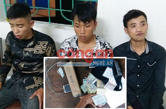 Bắt ổ nhóm chuyên trộm cắp tiền tại đền, chùa