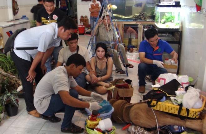 Người phụ nữ xé lẻ ma túy bán cho các con nghiện