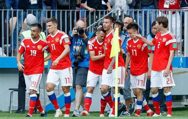 Cheryshev lập cú đúp tuyệt đẹp