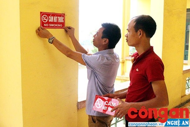 Nỗ lực xây dựng môi trường công sở không khói thuốc lá
