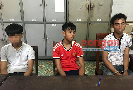 Bắt nhóm thanh niên tàng trữ trái phép chất ma túy