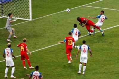 Gặp đội yếu, Lukaku mặc sức tung hoành