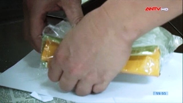 Bắt giữ tội phạm ma túy, đánh bạc