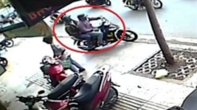 Điều tra nghi án cướp 400 triệu đồng tại cửa ngân hàng
