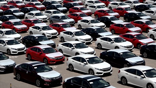 Hơn 1.000 ôtô Thái ào về Việt Nam trong một tuần