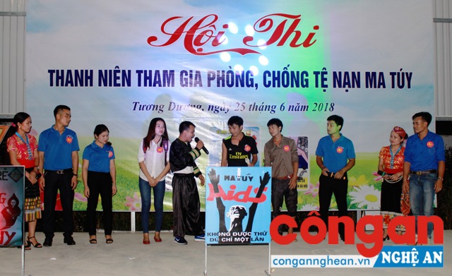 Phần thi Tuổi trẻ chung tay hành động với hình thức sân khấu hóa đã thể hiện rõ hậu quả nghiêm trọng của ma túy đối với con người