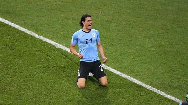 Cavani lập cú đúp giúp Uruguay vào tứ kết