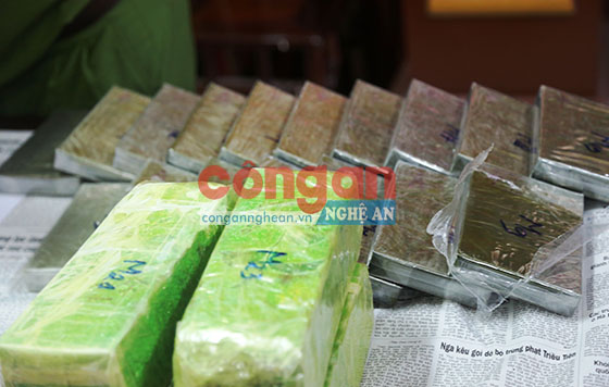 19 bánh hêrôin và 4 kg ma túy đá trong chuyên án