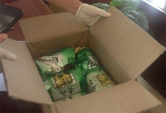 Ngụy trang 5 kg ma túy tổng hợp trong các gói chè khô