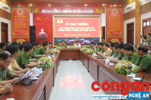 Toàn cảnh buổi lễ trao thưởng