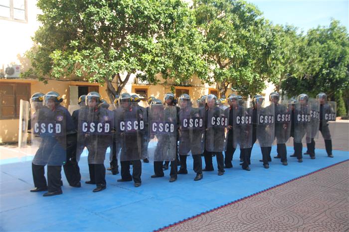 Các tiết mục trình diễn chiến thuật võ CAND và lực lượng CSCĐ triển khai đội hình giải tán đám đông.