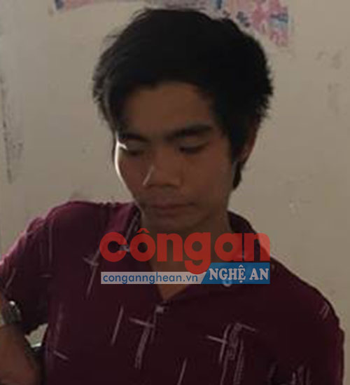 Đối tượng Lương Anh Chinh bị Đồn Biên phòng Phúc Sơn bắt giữ về hành vi trộm cắp tài sản
