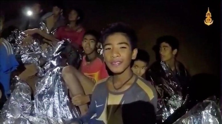 Các thợ lặn đã tìm thấy 13 thành viên đội bóng nhí Lợn Rừng mắc kẹt trong hang Tham Luang hôm 2/7.
