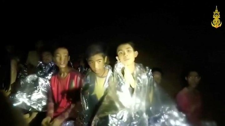 Thời điểm được tìm thấy, đội bóng đã bị mắc kẹt trong hang tối 9 ngày.