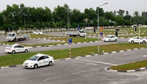 Đề xuất 'nới' điều kiện kinh doanh dịch vụ đào tạo, sát hạch lái xe ô tô