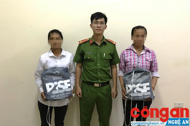 2 nạn nhân của vụ mua bán người may mắn được lực lượng chức năng kịp thời giải cứu