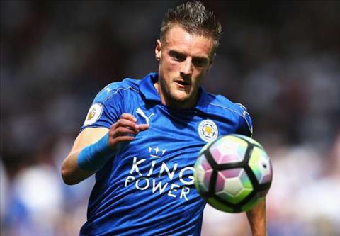 Vardy ghi bàn ở những phút bù giờ