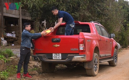 EPA cho biết cứ 45 kg hàng hóa sẽ tiêu tốn thêm 2% nhiên liệu – thậm chí còn nhiều hơn ở các mẫu xe nhỏ hơn.