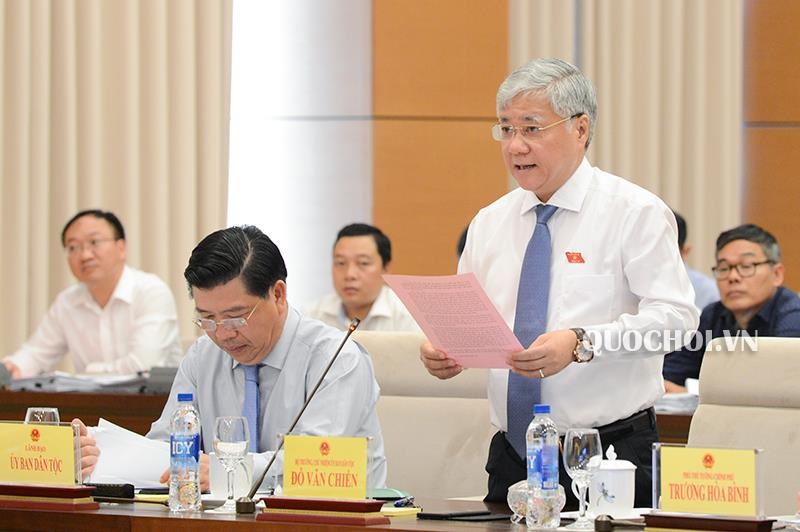 Bộ trưởng, Chủ nhiệm Ủy ban Dân tộc trả lời chất vấn